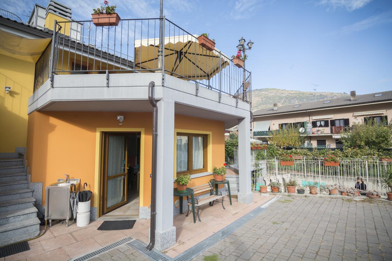 La Casa Del Grillo 1 Panzió Aosta Kültér fotó