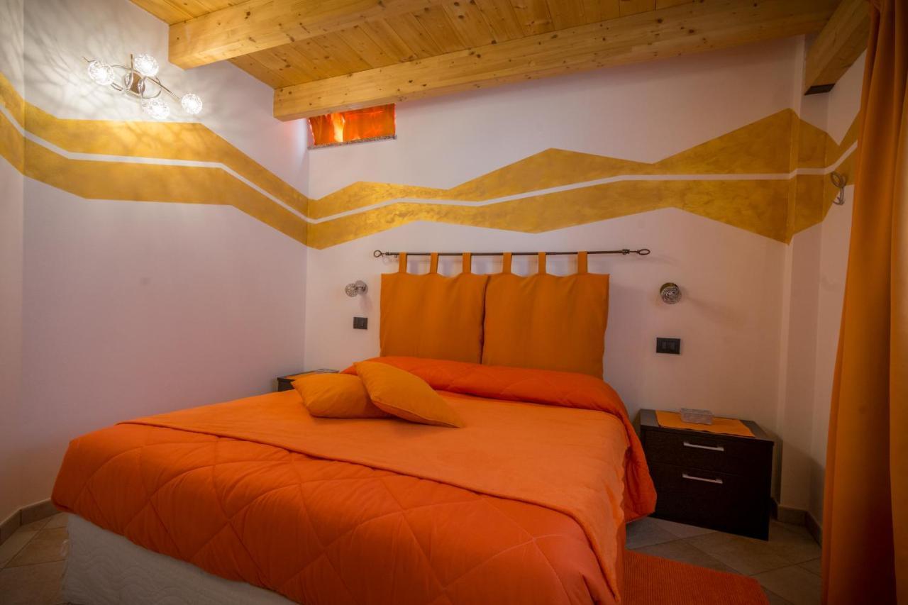 La Casa Del Grillo 1 Panzió Aosta Kültér fotó
